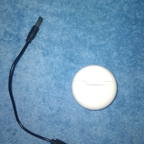 Brand New Air Pods TWS Wireless Bluetooth With High Bass Full Pair Left And Right - Image 2